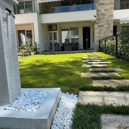 San Pietro Premium With Private Garden * Plazhi San Pietro
