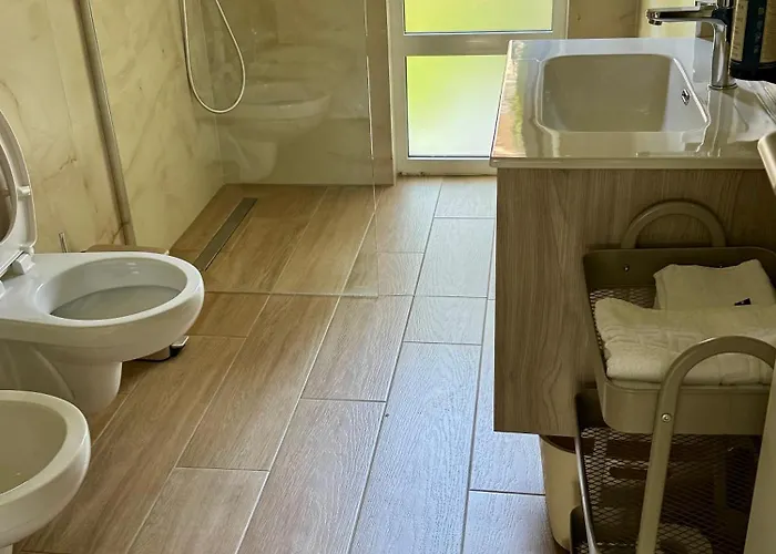 شقة San Pietro Premium Next To Melia, Bbq, Private Garden, 5 Min To Plazhi San Pietro