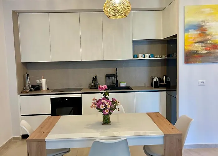 San Pietro Premium Next To Melia, Bbq, Private Garden, 5 Min To شقة *